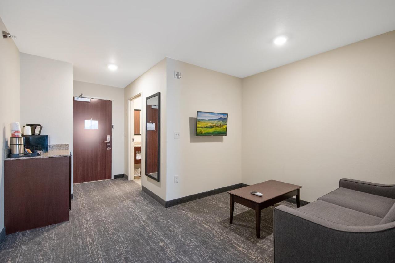 Cobblestone Hotel & Suites - Austin Exterior foto